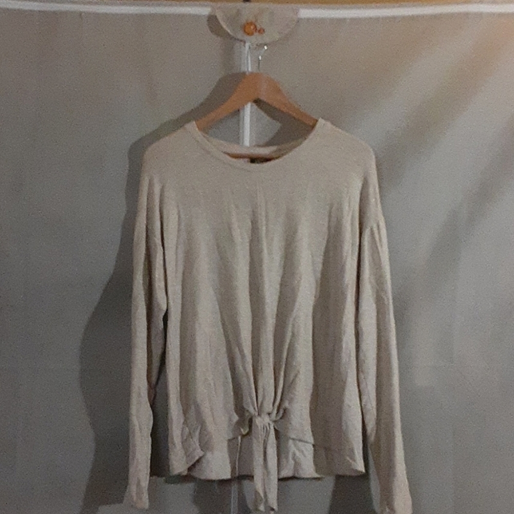 Bobeau Top, long sleeved, heathered off Grey.
